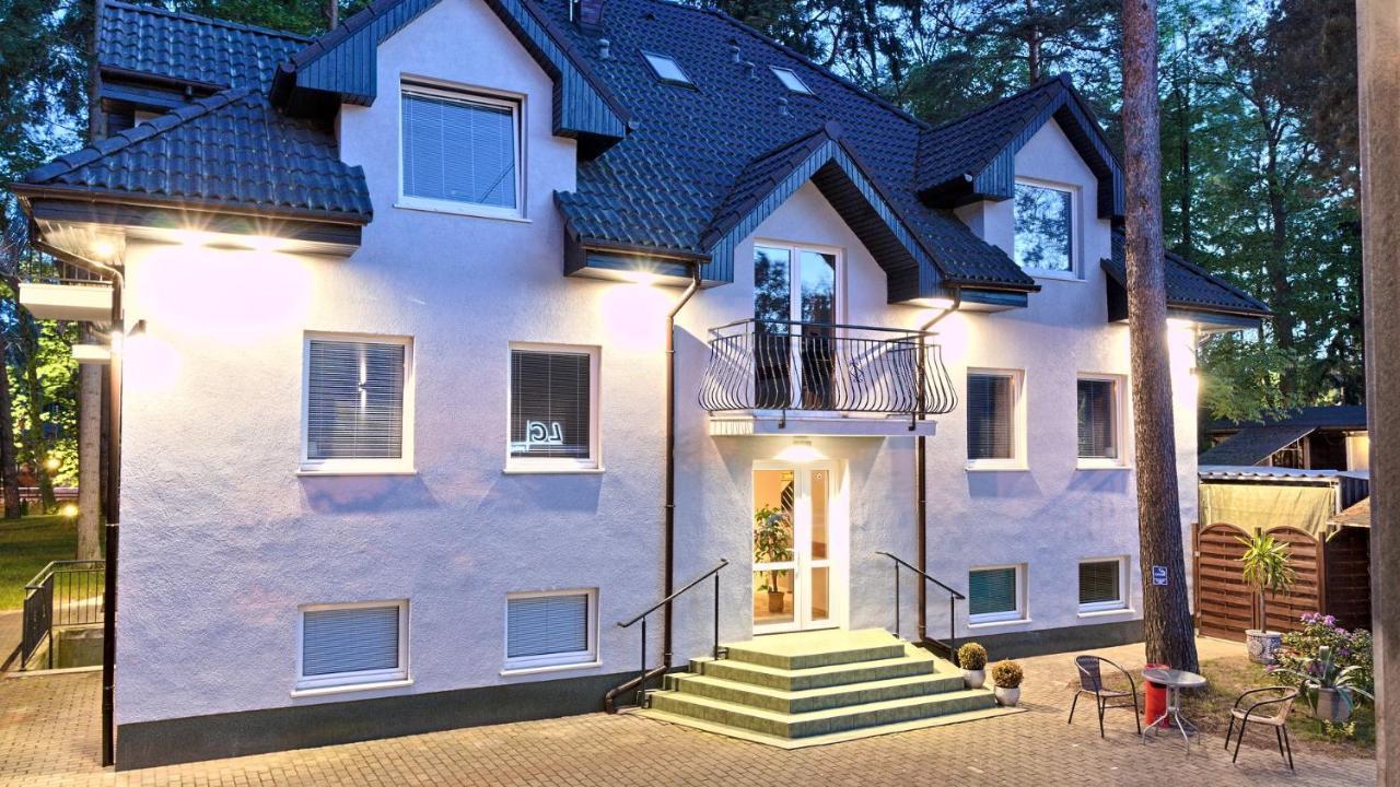Lc Pokoje & Apartamenty Pobierowo Exterior foto